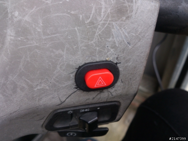 diy分享，老車安裝實用燈條+駐車燈