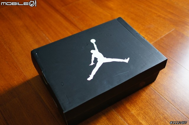 [開箱分享] AIR JORDAN 11 LOW 白紅