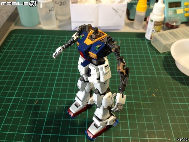 [ 分享] RG RX-178 Gundam Mk-II A.E.U.G. 測試機！（圖多小心 , 5/08 更新）