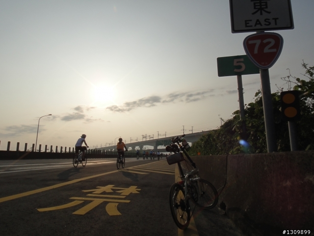 苗栗縣台72線快速公路，真正是個飆汗行
