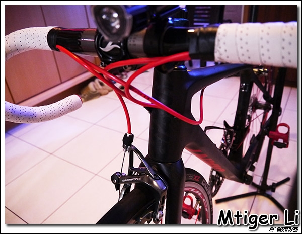開箱文:我的新戰馬2012 GIANT TCR ADVANCED SL消光黑