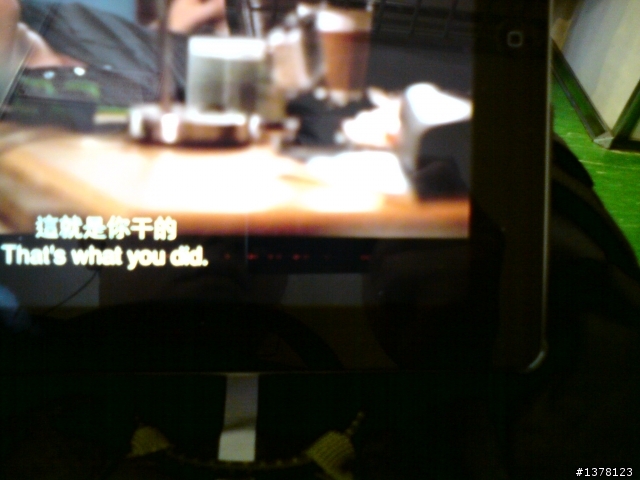 IPAD2出現不正常的光點