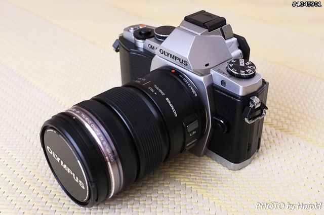 望穿秋水～Olympus OM-D E-M5 銀機開箱