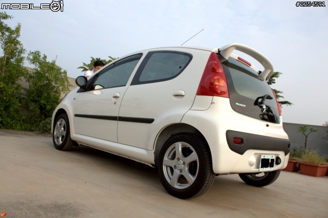 Peugeot 107 開箱