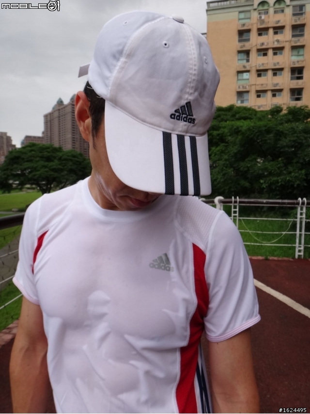 【adidas鞋測活動】adidas SNOVA Glide 4M 開箱、體驗、鞋測心得分享「參加adidas跑鞋試用活動心得分享」