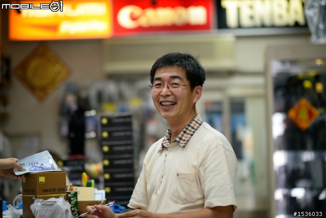 表姊與表妹：85mm 1.4G(D800拍攝)開箱文