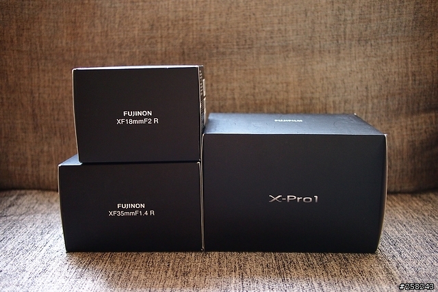 【西西分享】左打全幅機 右打微型單眼？---富士Fujifilm X-Pro1