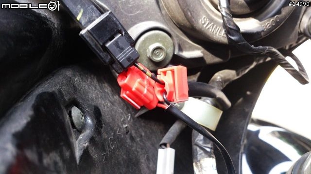 [教學]YAMAHA FZ6S Spec1 更換水箱水，安裝水溫錶、測速器、車充