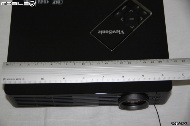[完整開箱-更新5/23] ViewSonic PLED-W500短焦距投影機開箱