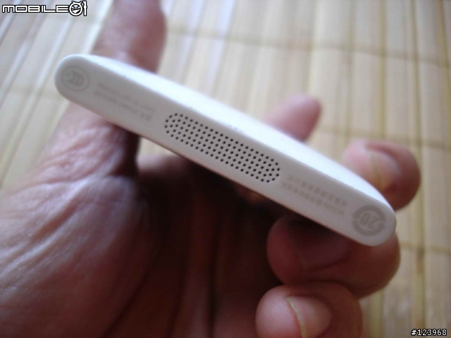 NOKIA N9 白色64G 簡單開箱 5/4 影片更新