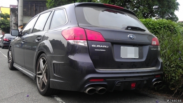 在路上看到改的不錯看的SUBARU LEGACY 2.5GT