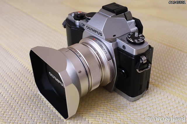 望穿秋水～Olympus OM-D E-M5 銀機開箱