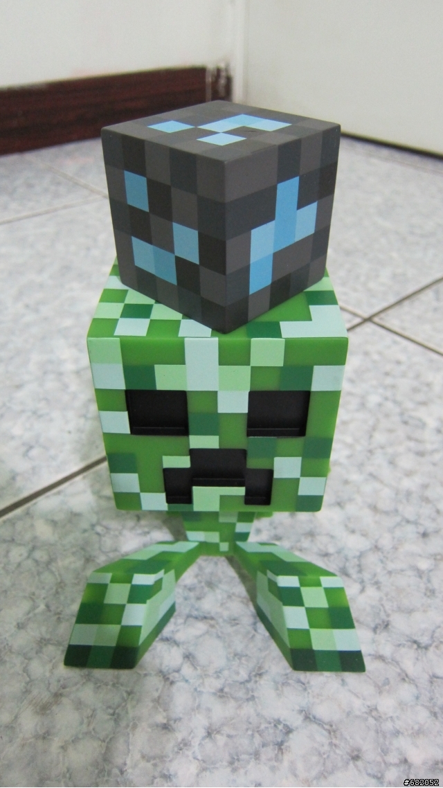 MINECRAFT-CREEPER(苦力怕)官方公仔開箱~圖多慎入