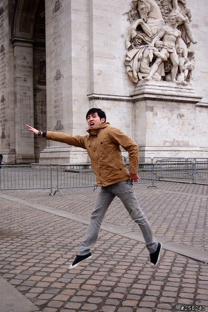 【西西分享】法國DAY7-巴黎Paris(凱旋門、香榭麗舍大道、拉法葉百貨、春天百貨)