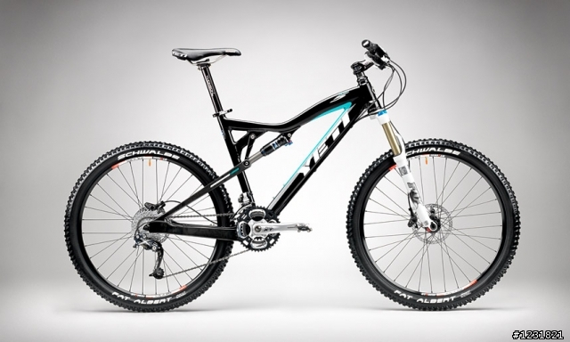 Yeti? Scott? 請各位先進給點意見^^