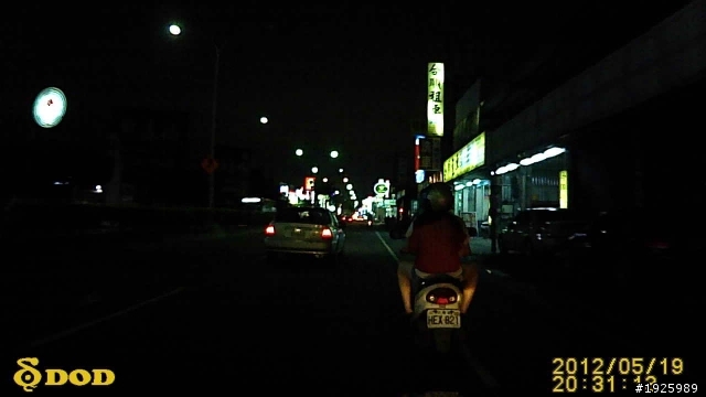 機車有配夜視鏡所以不用...