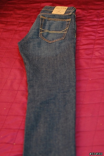 [分享] Hollister Slim Straight 牛仔褲