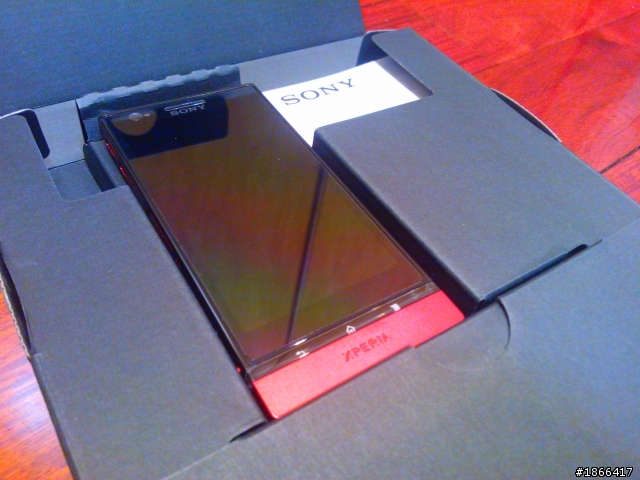 給媽媽的母親節禮物 SONY Xperia P紅