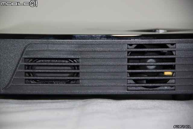 [完整開箱-更新5/23] ViewSonic PLED-W500短焦距投影機開箱
