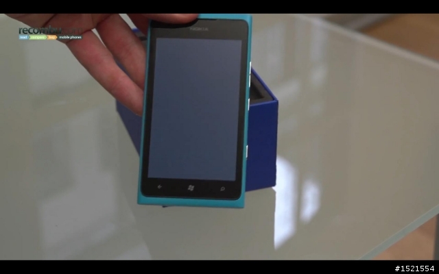 【開箱】全球版Nokia Lumia 900 開箱