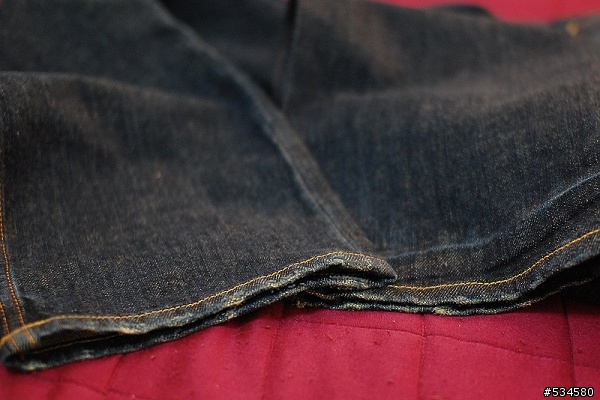 [分享] Hollister Slim Straight 牛仔褲