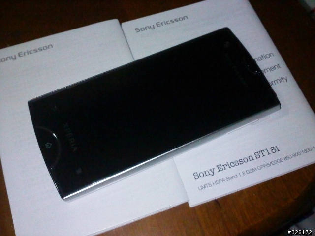 換新手機了 Xperia ray開箱