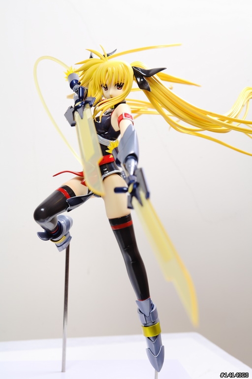 找錯地方躲雨，荷包軍就被雷打到了.......ALTER Fate Get