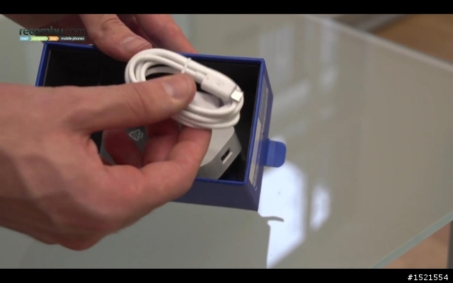 【開箱】全球版Nokia Lumia 900 開箱
