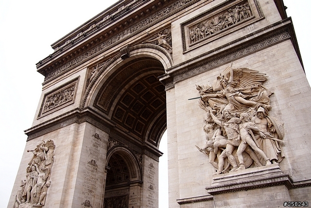 【西西分享】法國DAY7-巴黎Paris(凱旋門、香榭麗舍大道、拉法葉百貨、春天百貨)
