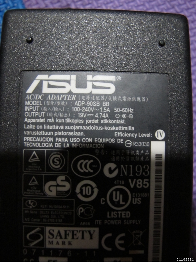請問這兩個變壓器的電子產品可以通用嗎???
