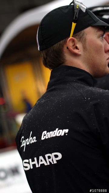 (01看圖) 0310 雨中街賽