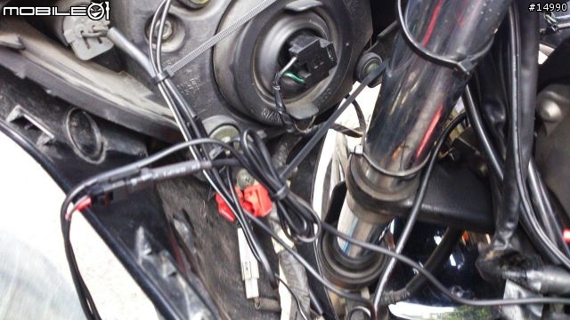 [教學]YAMAHA FZ6S Spec1 更換水箱水，安裝水溫錶、測速器、車充