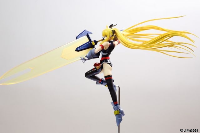 找錯地方躲雨，荷包軍就被雷打到了.......ALTER Fate Get