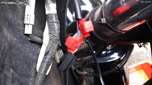 [教學]YAMAHA FZ6S Spec1 更換水箱水，安裝水溫錶、測速器、車充