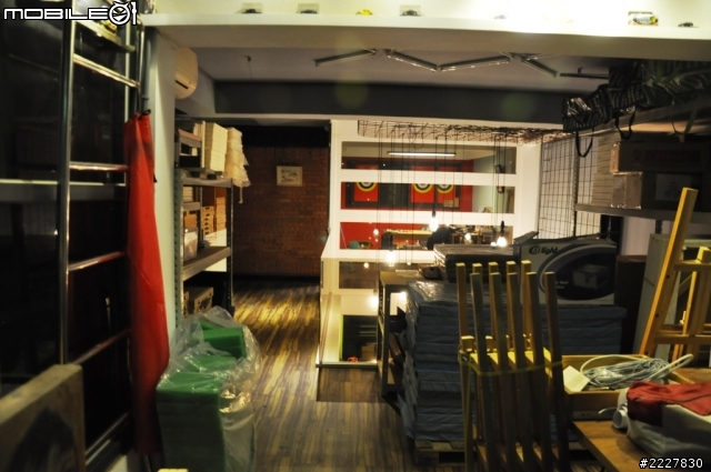 兄弟施工VS兩光設計師 (當小蝦米遇到大白鯊),自己DIY強力收尾中(工作風)