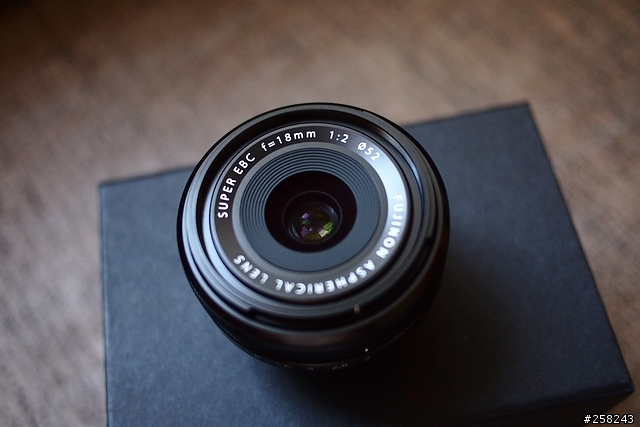 【西西分享】左打全幅機 右打微型單眼？---富士Fujifilm X-Pro1