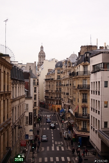 【西西分享】法國DAY7-巴黎Paris(凱旋門、香榭麗舍大道、拉法葉百貨、春天百貨)