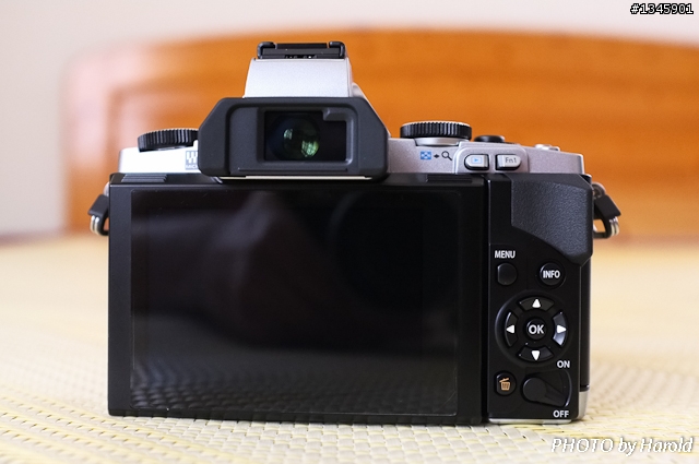 望穿秋水～Olympus OM-D E-M5 銀機開箱