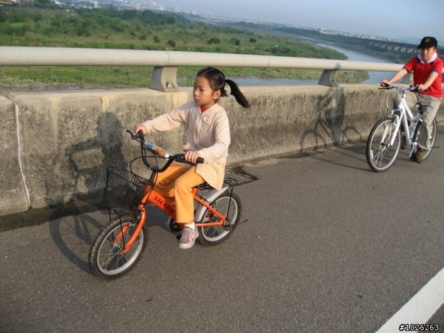 【照片】台72線快速公路樂活飆汗行〈多數為小朋友〉