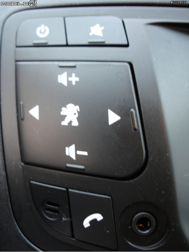 Peugeot 107 開箱