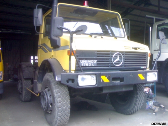UNIMOG 剛剛翻到舊照給大家看看