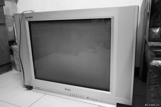 SAMSUNG ES6100打遊戲專用電視開箱~