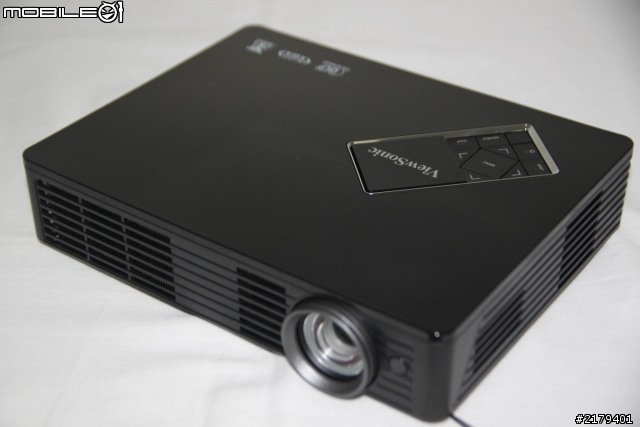 [完整開箱-更新5/23] ViewSonic PLED-W500短焦距投影機開箱
