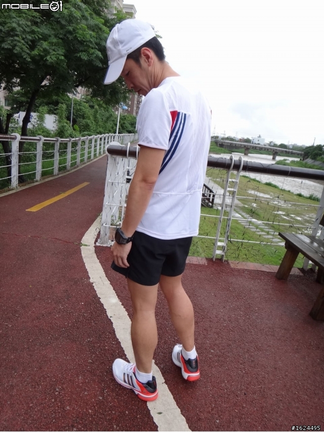 【adidas鞋測活動】adidas SNOVA Glide 4M 開箱、體驗、鞋測心得分享「參加adidas跑鞋試用活動心得分享」