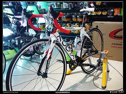 開箱文:我的新戰馬2012 GIANT TCR ADVANCED SL消光黑