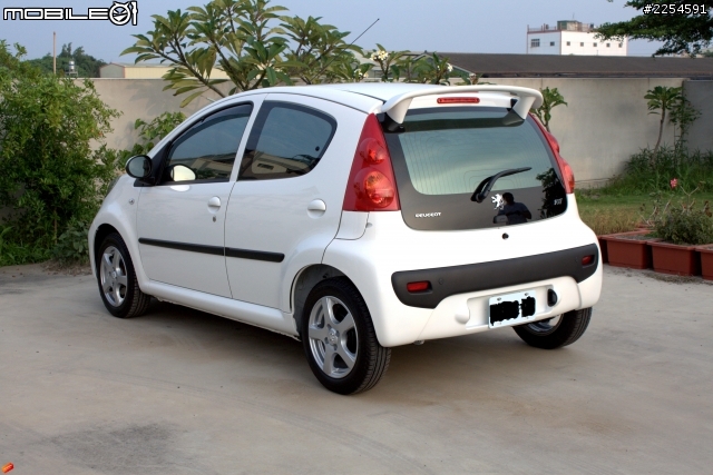 Peugeot 107 開箱