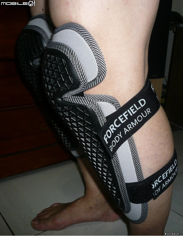(更新驚人影片)頂級護具:Forcefield Strap On Protector Leg 綁式護膝