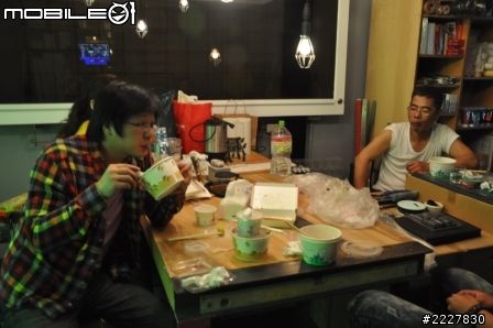 兄弟施工VS兩光設計師 (當小蝦米遇到大白鯊),自己DIY強力收尾中(工作風)