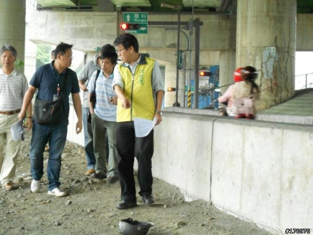 虐待機車族政策之一：汐止北山大橋
