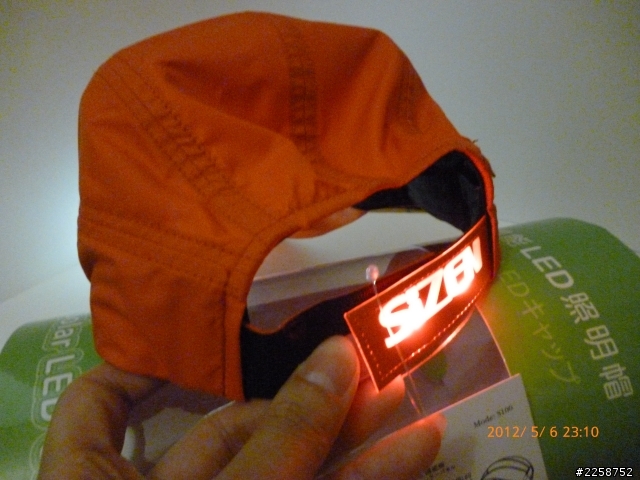Solar LED Cap S100 太陽能LED照明帽 開箱 實拍紀錄分享给大家 是戶外運動時的好幫手喔